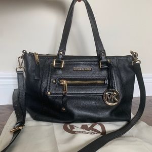 •MICHAEL KORS Black Satchel Bag•